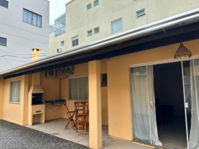 Casa entre dois mares - Casa Laranja
